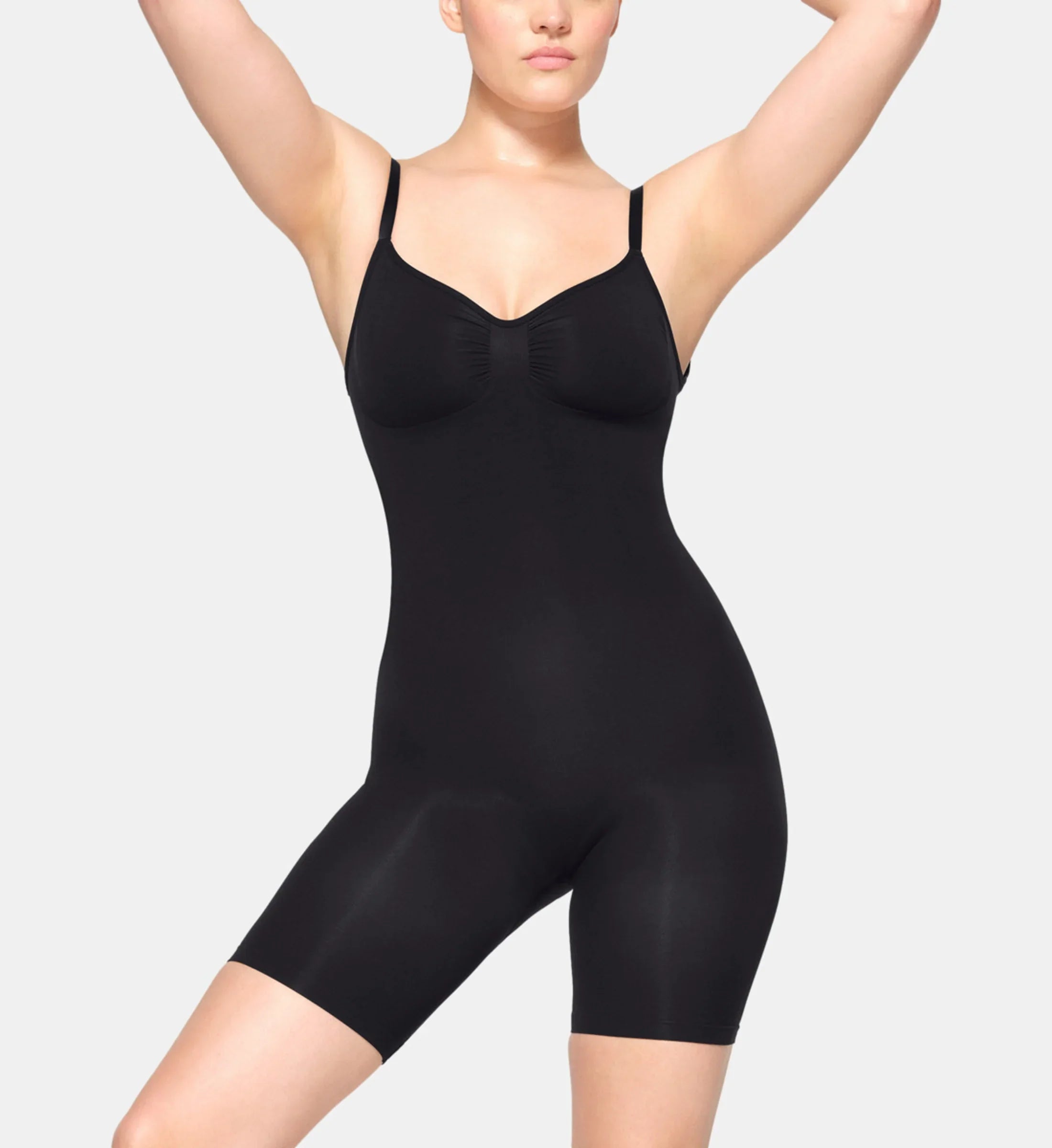 BODY SHORT